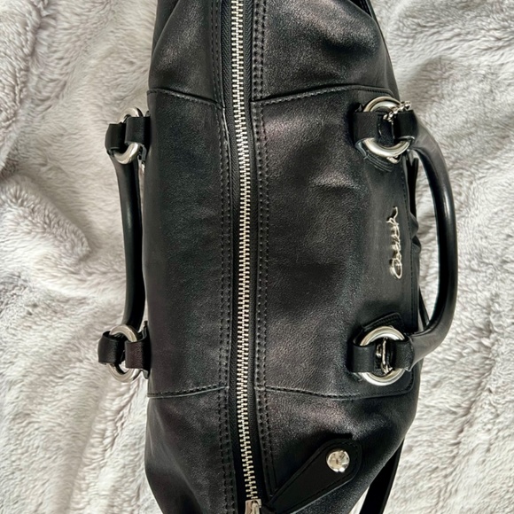 Coach leather shoulder bag with matching leather wallet - Picture 7 of 12